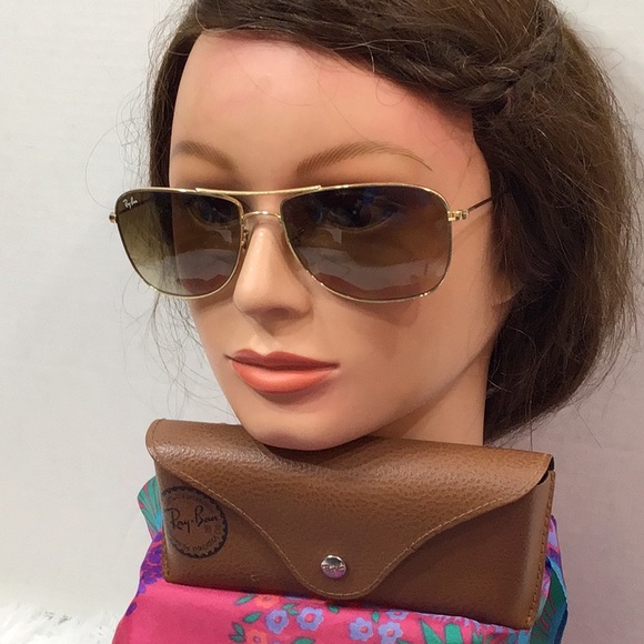 Ray-Ban Accessories - RayBan vintage Caravan aviator sunglasses